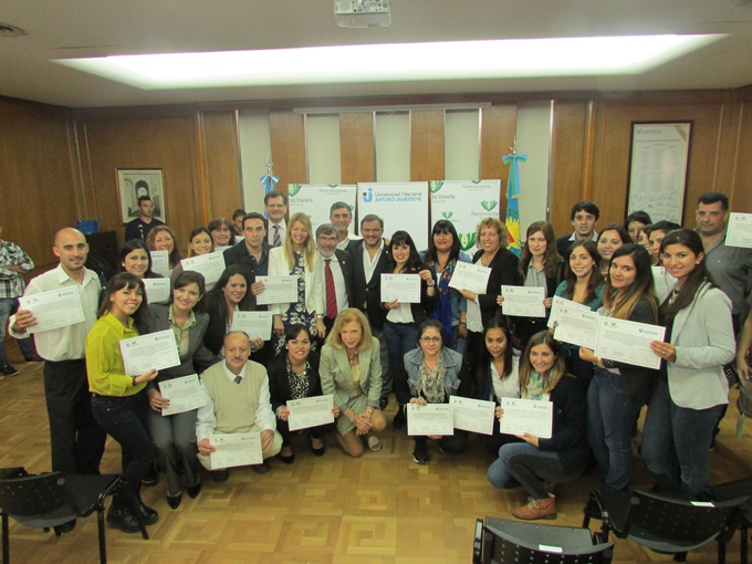 Entrega De Diplomas Del Curso Municipio Del Futuro A Empleados Municipales De Florencio Varela