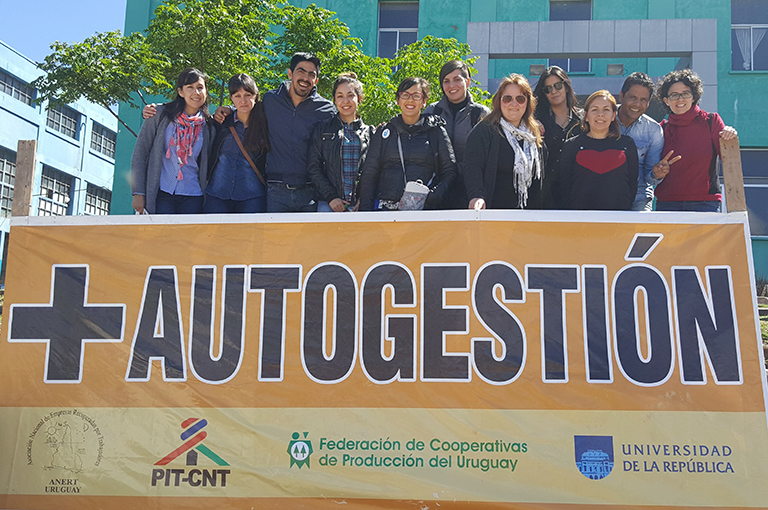 Estudiantes Y Docentes De La UNAJ En Uruguay