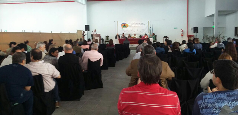 Estudiantes de la UNAJ en el Tercer Congreso del Foro de Universidades Nacionales para la Agricultura Familiar en Corrientes