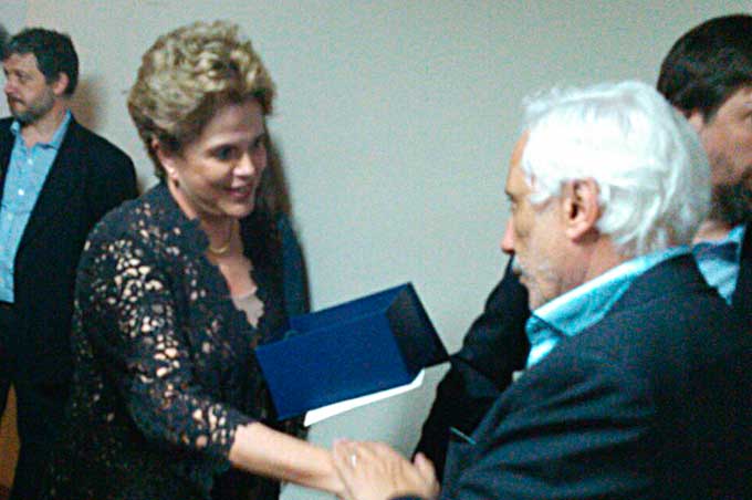 Reconocimiento de la UNAJ para Dilma Rousseff