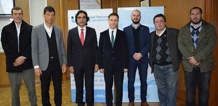 Académicos De Turquía Visitaron La UNAJ