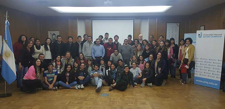 Encuentro de estudiantes y graduados de Relaciones del Trabajo entre UNAJ-UNNE