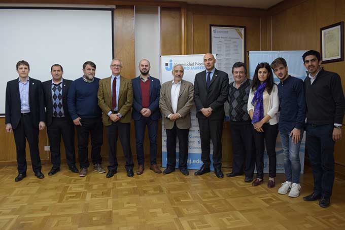 El cónsul italiano visitó la universidad