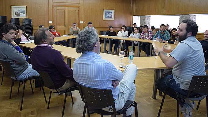 charla de Luciano Galup, especialista en redes sociales