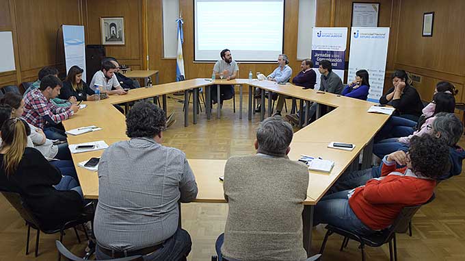 charla de Luciano Galup, especialista en redes sociales