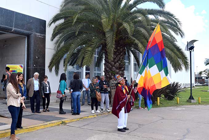 La Whipala Flamea En La UNAJ