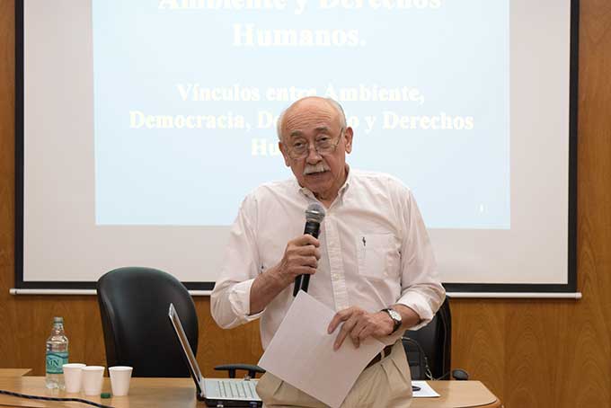 Charla sobre Ambiente y Derechos Humanos