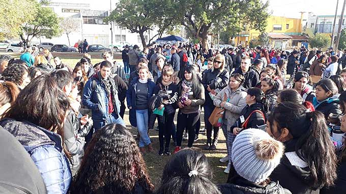 Experiencia territorial en Km 26 con Estudiantes de la UNAJ