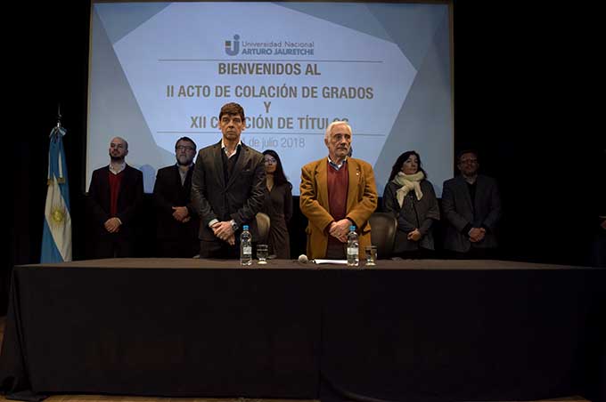 Nuevos egresados recibieron sus diplomas