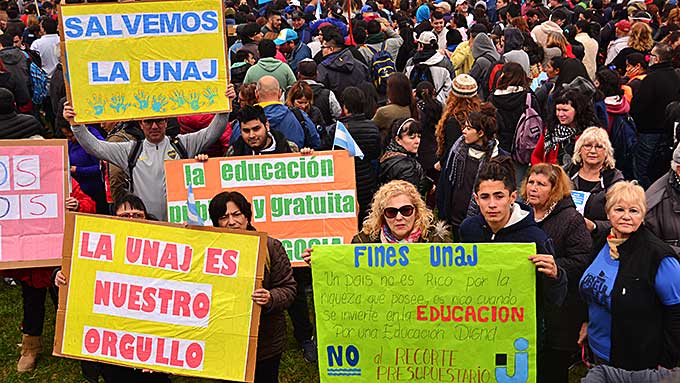 Salvemos a la UNAJ: La comunidad reafirmó su apoyo a la Universidad Nacional Arturo Jauretche