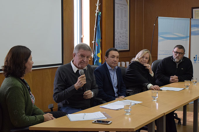 Mario Oporto Brindó Una Conferencia De Inauguración De La Especialización En Evaluación De Políticas Públicas UNAJ/UNLa