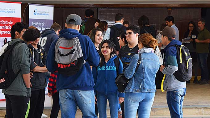 Estudiantes del último año del secundario visitaron la Universidad