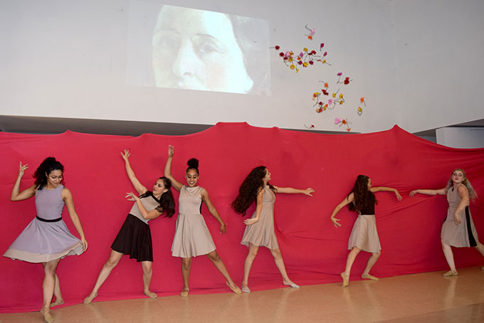 El Grupo De Danza De La Universidad UNESPAR De Brasil Se Presentó En La UNAJ