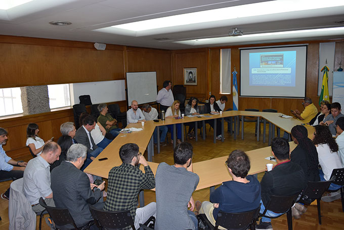 Relatorías sobre experiencias internacionales de la UNAJ