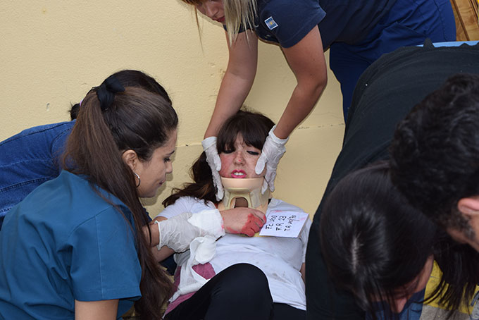 Estudiantes De Emergencias Sanitarias Y Desastres Cerraron El Año Con Un Simulacro