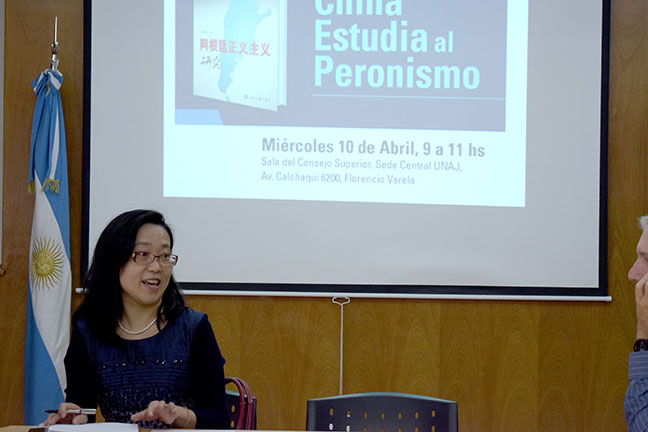 Investigadora china participó de un conversatorio en la UNAJ