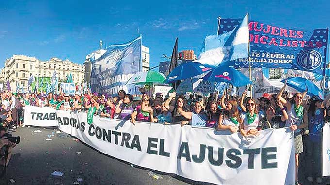 Mujeres argentinas:Desigualdad de Género y la profundización de las inequidades económicas