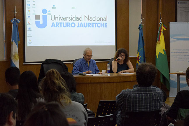 Roberto Echavarren en la UNAJ