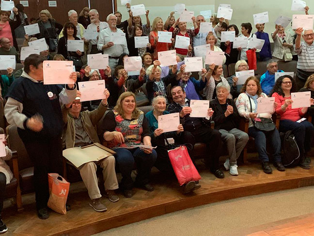 Entrega de certificados de Talleres para adultos mayores del Programa