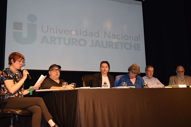 Encuentro de lectura junto a escritores