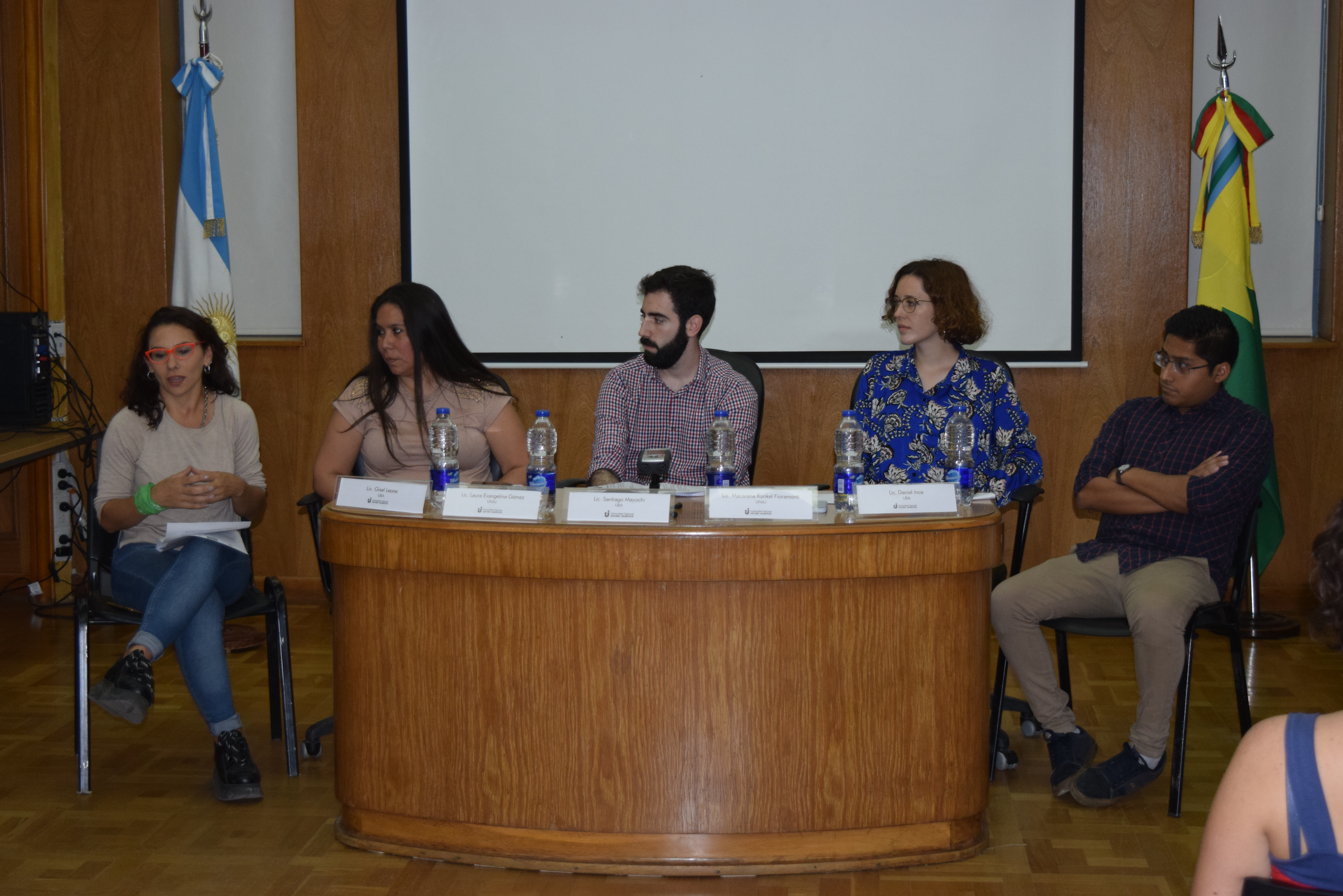 ¿Qué Hacen Lxs Graduadxs En Relaciones Del Trabajo?
