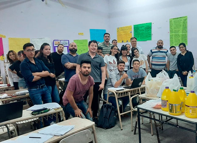 Estudiantes de Ingeniería agradecen a la Escuela 28