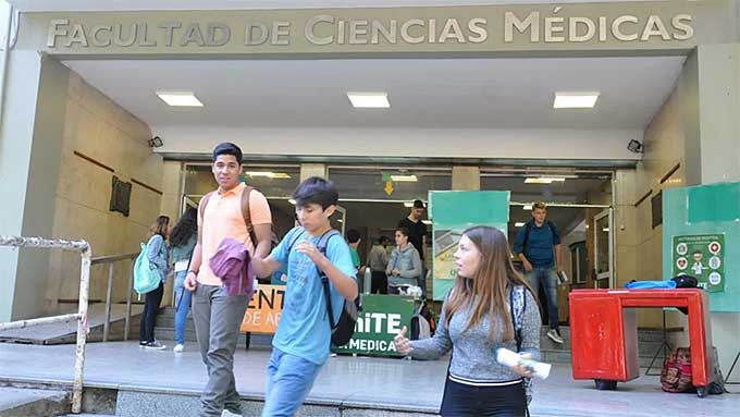 Coronavirus En Argentina: Las Universidades De La Provincia Mantienen Su Calendario Y La Educación A Distancia