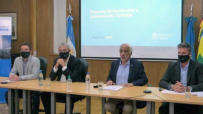 Presentaron En La UNAJ El Programa De Planificación Y Ordenamiento Territorial