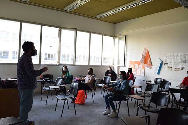 Comenzaron las clases presenciales para el ingreso a la UNAJ