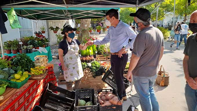 Volvió La Periurbana, la primera feria universitaria en el Programa Mercados Bonaerenses