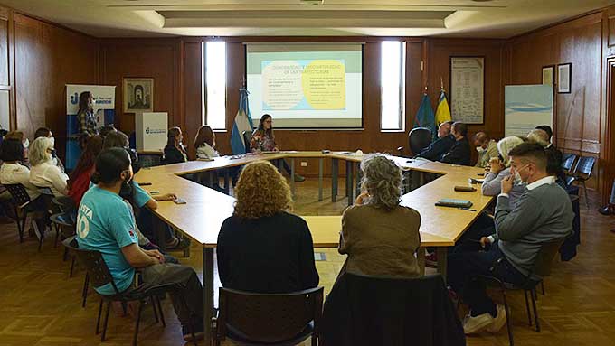 Presentaron el programa (Re)Conectándote con la UNAJ