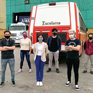 Estudiantes crearon un sistema para desinfectar colectivos en cinco minutos
