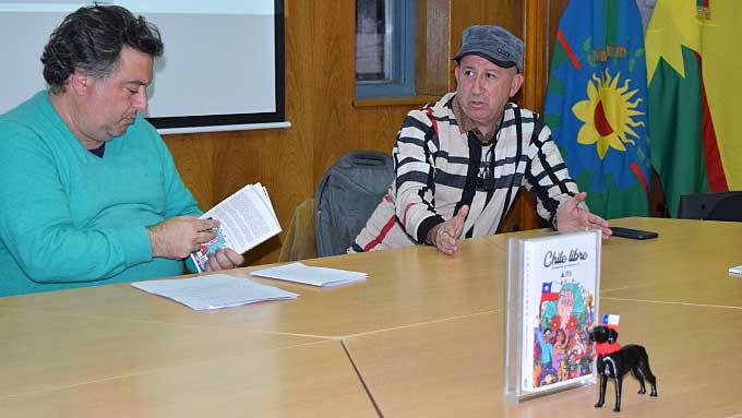 Presentación del libro Chile Libre, de Manuel Capitán Cianuro