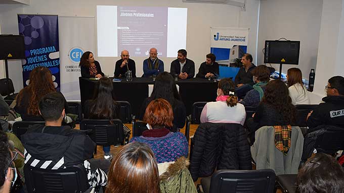 Presentaron en la UNAJ el Programa Jóvenes Profesionales del Consejo Federal de Inversiones