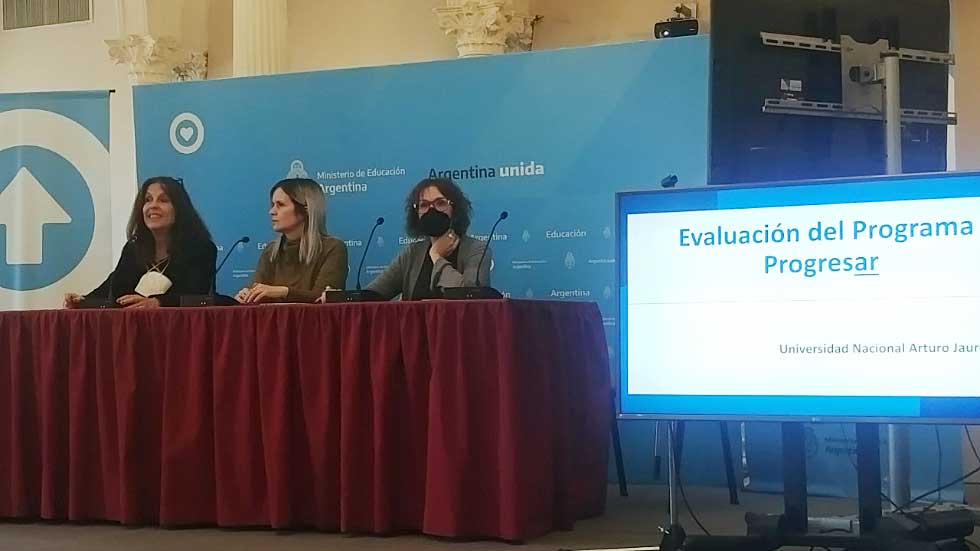 Presentación De Los Resultados De La Evaluación Del Programa De Becas Progresar