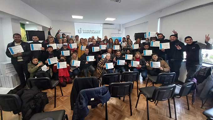 Entrega De Certificados De Los Cursos De Centro De Formación Sindical Y El Diálogo Social