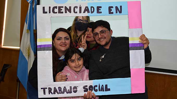 La Licenciatura En Trabajo Social Suma Más Graduadxs