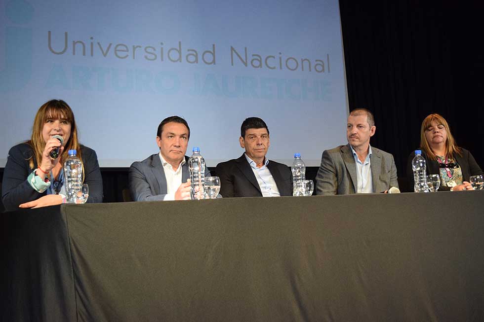 Acto de apertura de la "Semana de la Salud Vicente Ierace"