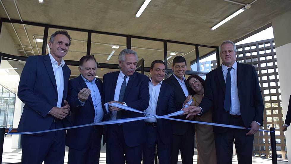 Alberto Fernández inauguró un nuevo edificio en la UNAJ