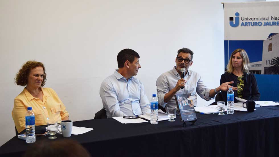 Presentación Del Libro Narrativas Docentes Y Saber Pedagógico En La UNAJ