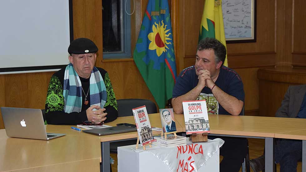 Presentación de libro “Testimonios a 50 años del golpe” en Chile, de Manuel Martínez