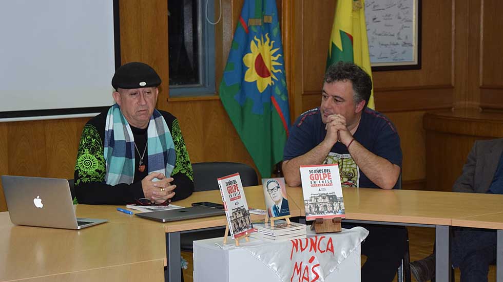 Presentación De Libro “Testimonios A 50 Años Del Golpe” En Chile, De Manuel Martínez