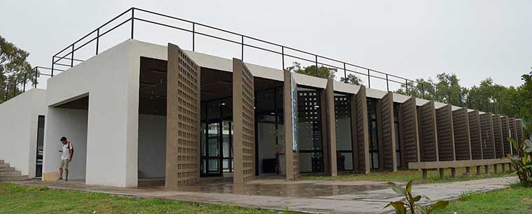 Edificio del Instituto de Ciencias de la Salud UNAJ