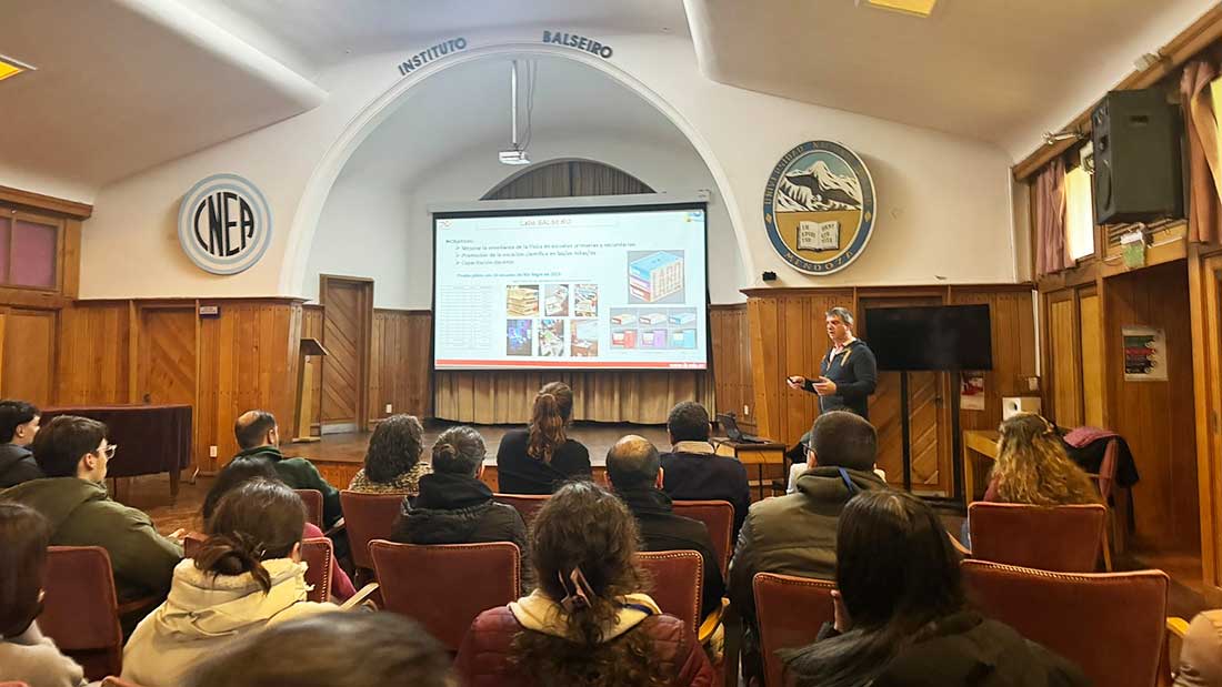 La UNAJ participó de la primera Escuela en Computación Cuántica para Informáticos